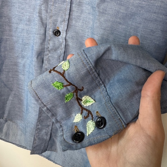 RARE VINTAGE 70s orange tab chambray hand embroidered Levi’s button down sz M - Picture 2 of 9